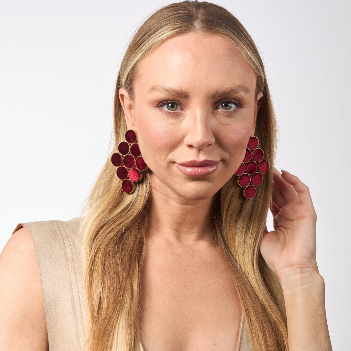 Vintage-Inspired Velvet Earrings in Burgundy Diamond Shape