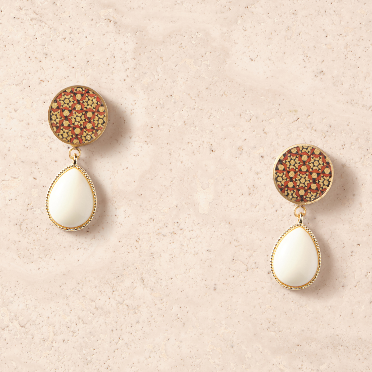 Khatam Knob Pearl Earrings Classic