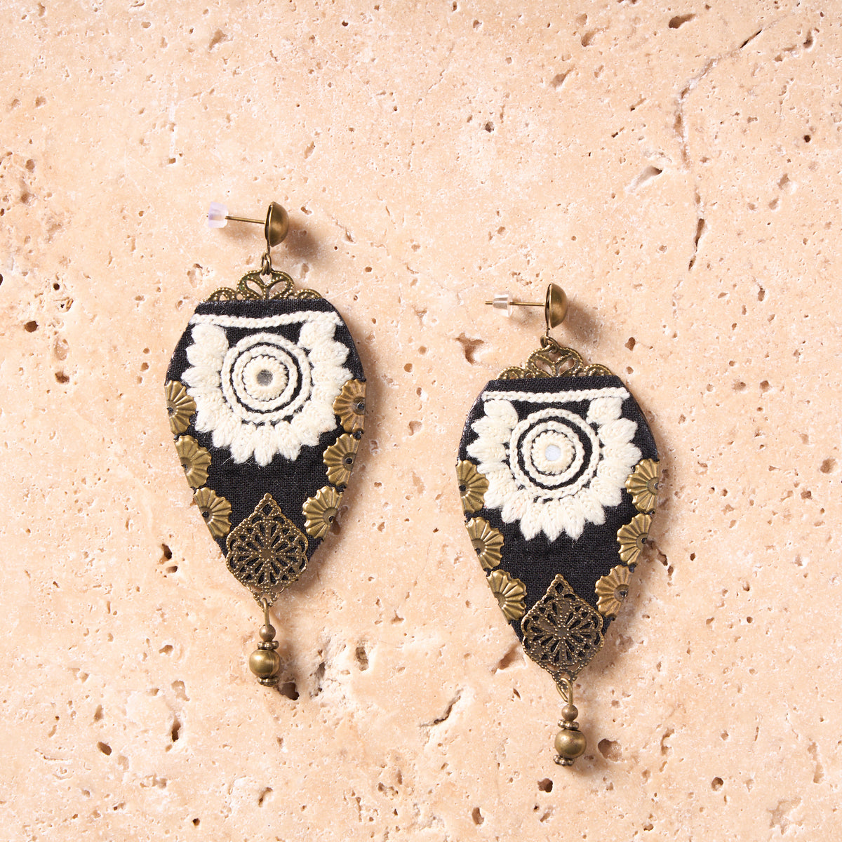 Hand-Embroidered Black and White Earrings - MIM6304