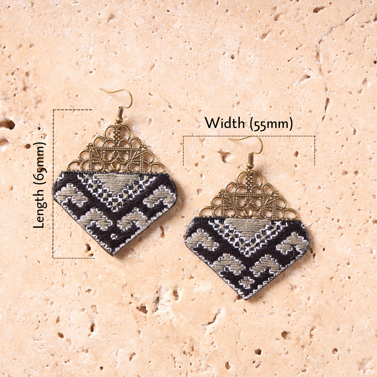 Hand-Embroidered Black and Grey Earrings - MIM6306