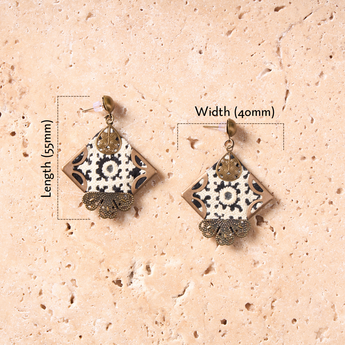 Hand-Embroidered Black and White Earrings - MIM6305